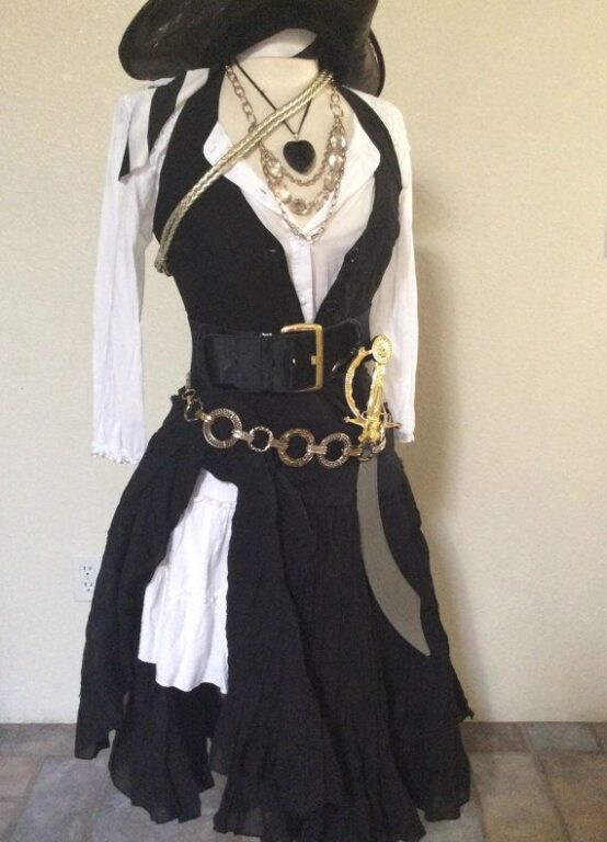 pirate clothes female