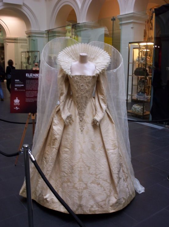 An Elizabethan White Gown