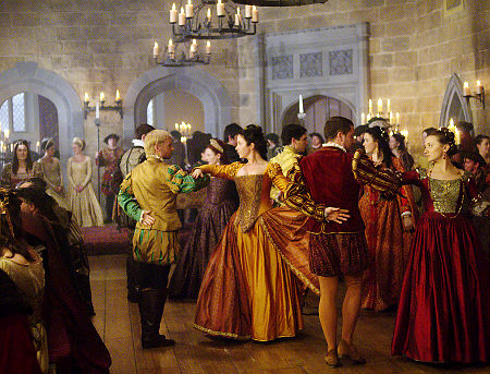Elizabethan era ballroom dancing