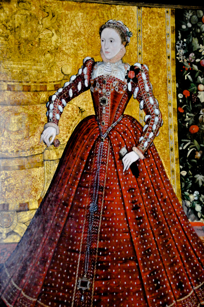 Queen Elizabeth I Portrait wearing a Crimson Gown