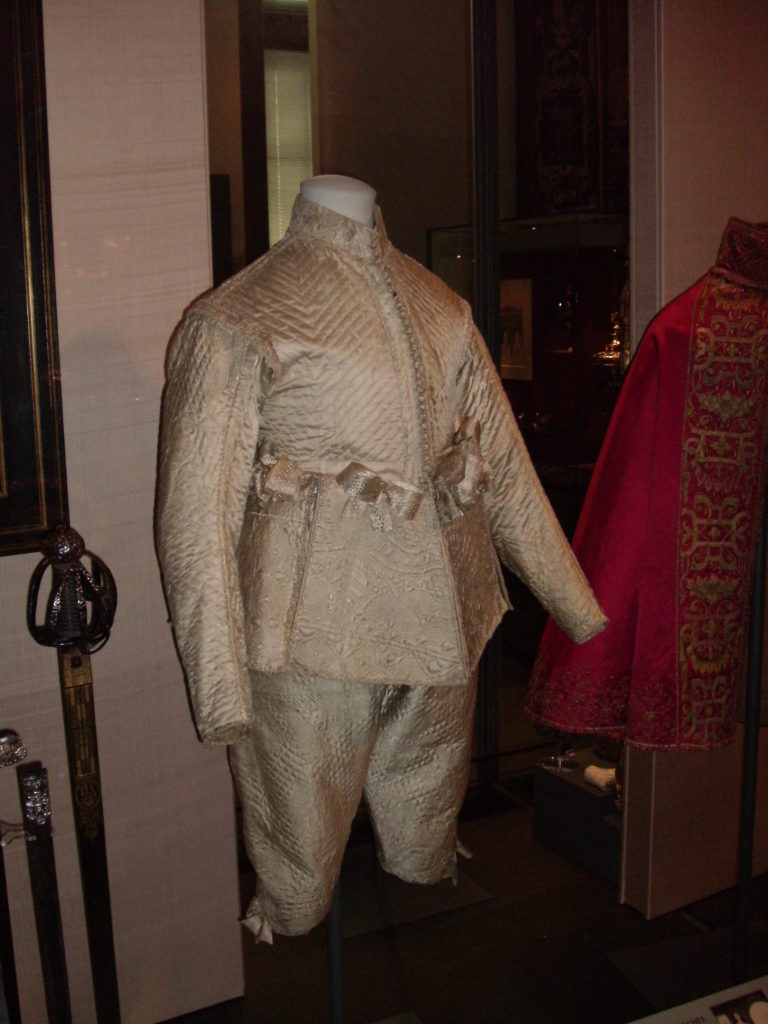 Tudor Times Rich People Clothes and Clothing Fashion