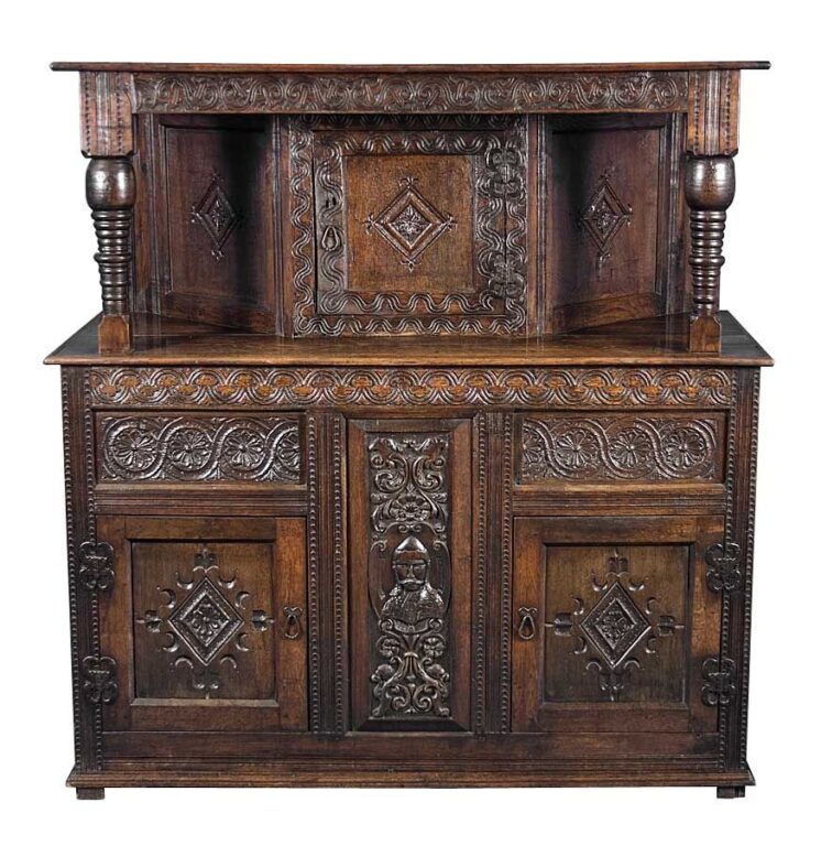Tudor Furniture Chest History, characteristics, Facts