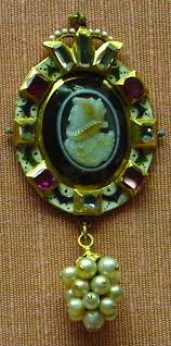 Elizabethan Jewellery pieces